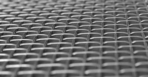 Flat top woven wire mesh