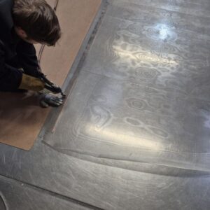 Low-current seam welding of fine metal mesh
